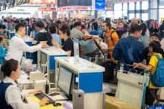 L'aéroport international de Nôi Bai élabore de manière proactive des scénarios pour gérer l'augmentation du trafic passagers pendant les vacances du Nouvel An lunaire du Cheval 2026. Photo: VietnamPlus