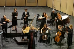 Une représentation de l'Orchestre symphonique de l’Opéra royal de Versailles, le 21 avril au Théâtre Hô Guom, à Hanoï. Photo : Tuôitre