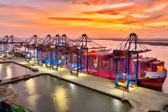 Au port de Gemalink dans la province de Bà Ria-Vung Tàu (Sud). Photo : VGP