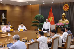 Le vice-Premier ministre permanent Pham Gia Tuc s’exprime lors de la réunion, à Hanoi, le 2 juin. Photo : VNA