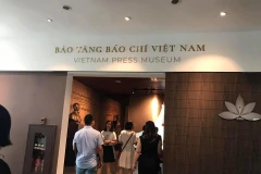 Sur une superficie de 1.500 m2, le Musée de la presse vietnamienne présente plus de 35.000 objets et documents relatant de manière créative et vivante les différentes périodes de développement de la presse vietnamienne. Photo: VNA