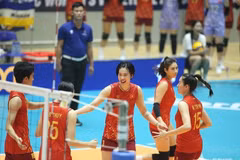 Le Vietnam a battu les Philippines 3-0 lors du dernier match de la Coupe des Nations de l’AVC 2025 au gymnase de Dông Anh, à Hanoi, le 14 juin au soir, remportant ainsi le trophée. Photo : PANO