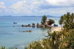 La réserve marine de Phu Quôc abrite un écosystème de grande valeur en termes de biodiversité. Face à la hausse de la fréquentation touristique ces dernières années, les autorités locales accordent de plus en plus d’intérêt à la protection du site. Photo: VNA