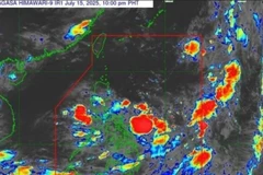 Une dépression tropicale se déplace à l’est de l’île de Luzon, aux Philippines. Photo : Philstar