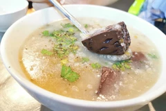 La bouillie de canard (Cháo vịt). Photo: TasteAtlas