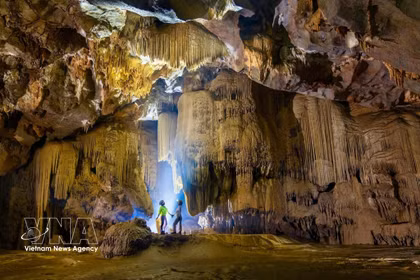 Découverte d'une nouvelle grotte aux formations géologiques exceptionnelles à Phong Nha-Ke Bang