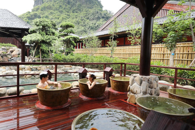 Située à 10 km de la ville de Ha Long (province de Quang Ninh), Yoko Onsen Quang Hanh est la première station thermale de style japonais au Vietnam. Photo: Sun Group 4.jpg