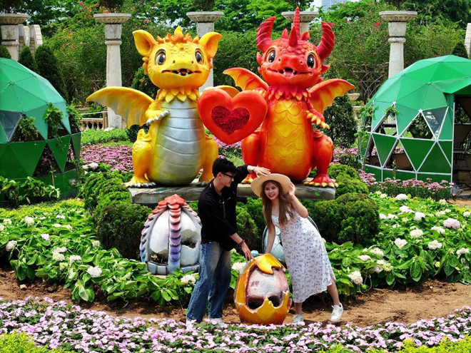 Photo: Sun Group 7.jpg