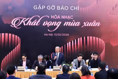 Le docteur Nguyen Van Than s'exprime à la confétence de presse. Photo: VNA
