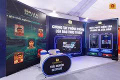 L'exposition gratuite propose aux habitants de la capitale ainsi qu’aux touristes une immersion au cœur des défis liés à la cybersécurité. Photo: Vietnam+