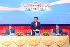 Le vice-ministre des Affaires étrangères Nguyen Manh Cuong s'exprime à la 33e Conférence diplomatique. Photo: VNA