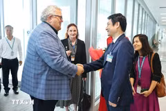 Le président de la Chambre des représentants de Nouvelle-Zélande, Gerry Brownlee, à l'aéroport international de Nôi Bai. Photo: VNA