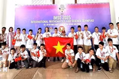 L’équipe vietnamienne participe à la 22e édition des Olympiades internationales de mathématiques et de sciences (IMSO). Photo: VNA