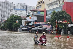 La circulation est difficile au carrefour Phu Thai-Quang Trung, dans le quartier de Phan Dinh Phung, à Hanoï. Photo : VNA