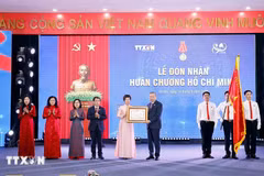La VNA célèbre ses 80 ans et reçoit l’Ordre de Hô Chi Minh