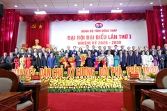 Des délégués participent à l'ouverture du premier Congrès de l'organisation du Parti de la province de Dông Thap pour le mandat 2025-2030. Photo: VNA