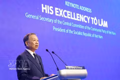 Le secrétaire général du Parti communiste du Vietnam et président vietnamien, To Lam, s'exprime lors du 23e Dialogue de Shangri-La à Singapour. Photo: VNA