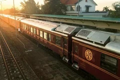 Le nouveau service de croisière ferroviaire de luxe reliant Hanoï à Hô Chi Minh-Ville mise autant sur le voyage lent et l’expérience immersive que sur le trajet lui-même. Photo: SJourney