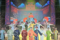 Le Festival de l'ao dai de Hanoï 2025. Photo : VNA