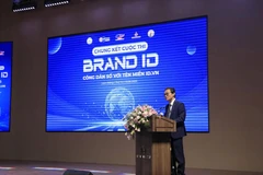 Lors de la cérémonie de lancement de la finale du concours de conception de sites web « BrandID – Citoyen numérique avec le nom de domaine id.vn ». Photo: internet