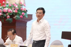 Le ministre et chef du Bureau du gouvernement, Tran Van Son, s'exprime lors de la conférence de presse. Photo: VNA