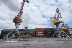 Le port de Hai Phong assure un flux de marchandises fluide. Photo : VNA