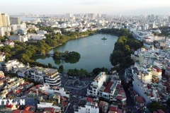 La nouvelle place s'intégrera aux espaces verts environnants, formant ainsi un espace public ouvert, à la fois piétonnier et bien relié au futur réseau ferroviaire urbain de la ville. Photo: VNA