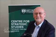 Le professeur émérite Roberto Rabel, chercheur principal au Centre d’études stratégiques de l’Université Victoria de Wellington. Photo: VNA