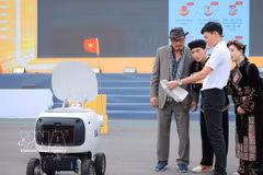 D’ici 2030, le Vietnam ambitionne de faire émerger au moins dix grandes entreprises technologiques stratégiques nationales. Photo: VNA