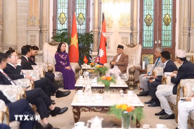 pm-nepal.jpg