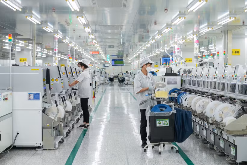 Le processus de devenir un pays développé d'ici 2045 pose des défis majeurs en matière de réforme institutionnelle et de construction d'une économie véritablement indépendante et autonome. (Photo : Vietnam+)