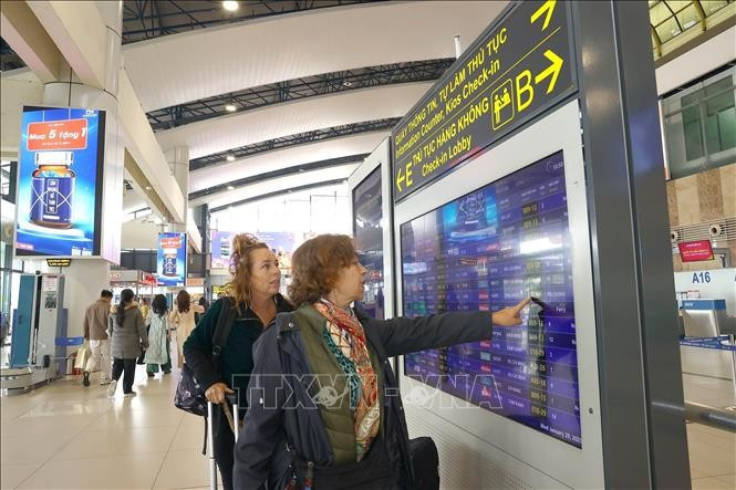Le Vietnam accorde une exemption de visa de 45 jours aux citoyens de 12 pays. Photo : VNA