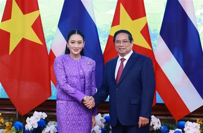Le Premier ministre vietnamien Pham Minh Chinh et la Première ministre thailandaise Paetongtarn Shinawatra. Photo : VNA