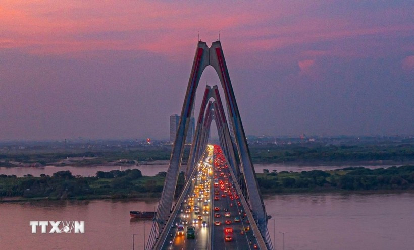Pont Nhât Tân de la capitale Hanoi. Photo : VNA