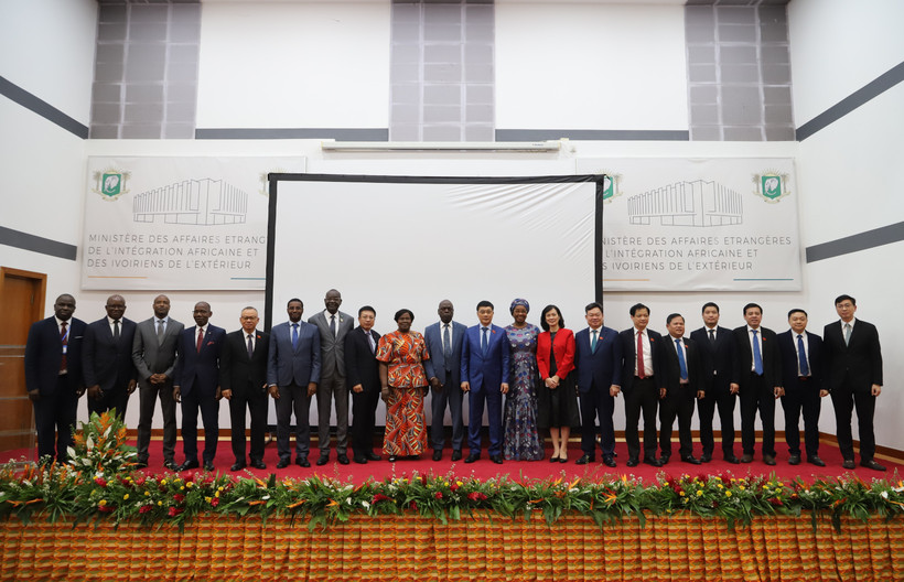 Les délégués au séminaire (Photo : VNA)