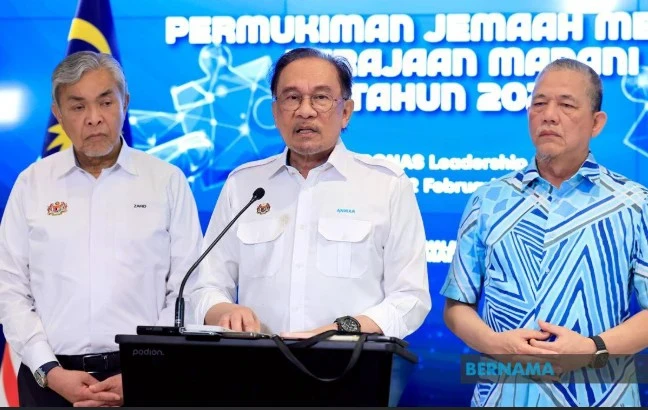 Le Premier ministre malaisien Anwar Ibrahim s'exprime lors de la conférence de presse (Photo : Bernama)