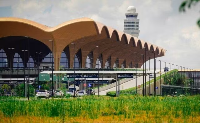 L'aéroport international Techo de niveau 4F, de classe mondiale (Photo : AKP/VNA)