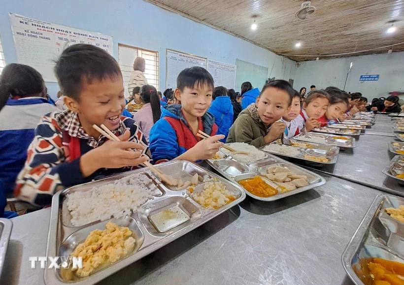 Élèves de l'internat de l'école primaire et secondaire Xin Chai pour minorités ethniques, dans le district de Vi Xuyen, province de Ha Giang. (Photo : VNA)