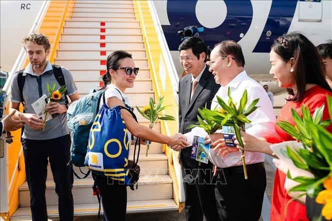 Le Vietnam accueille le 20 millionième visiteur international en 2025. Photo : VNA
