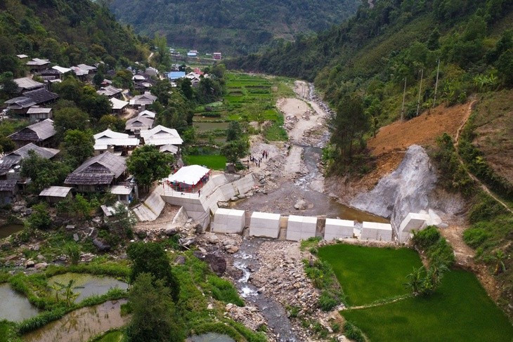 Le premier barrage de Sabo au Vietnam. (Photo gracieuseté du bureau de la JICA au Vietnam)