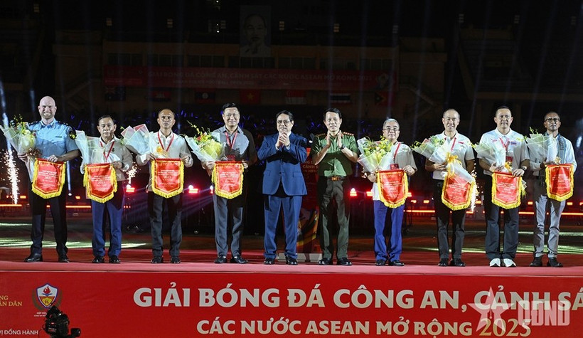 Le Premier ministre Pham Minh Chinh lors de la cérémonie d'ouverture du tournoi. Photo : VNA