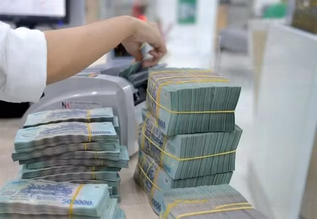 La banque centrale doit garantir la publicité, la transparence et disposer d'un mécanisme strict d'inspection et de supervision pour éviter les risques systémiques. (Photo : vietnambiz.vn)