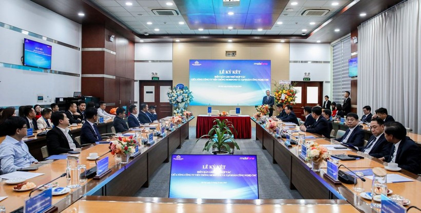 Aperçu de la cérémonie de signature du 22 décembre (Photo : VNA)