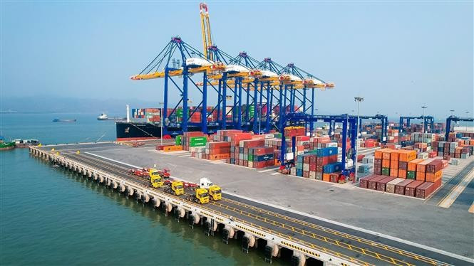 Le Vietnam enregistre sa plus forte croissance du PIB au premier semestre depuis plus de dix ans. Photo : VNA