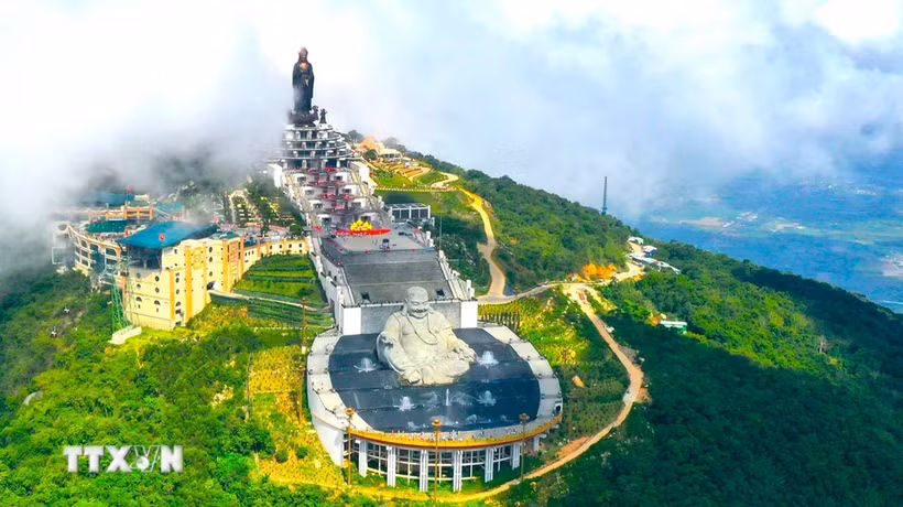 La province de Tây Ninh s’affirme progressivement comme l’une des destinations les plus prometteuses du Sud-Est du Vietnam, grâce à ses paysages naturels variés. Photo : VNA