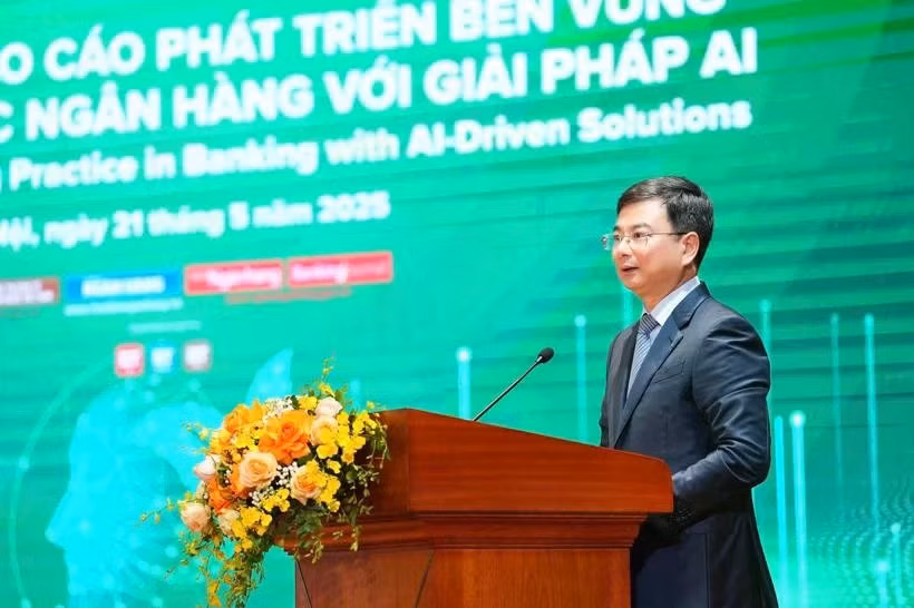 Le vice-gouverneur de la Banque d'État du Vietnam, Pham Thanh Ha, prononce un discours lors de l'événement. Photo : VNA