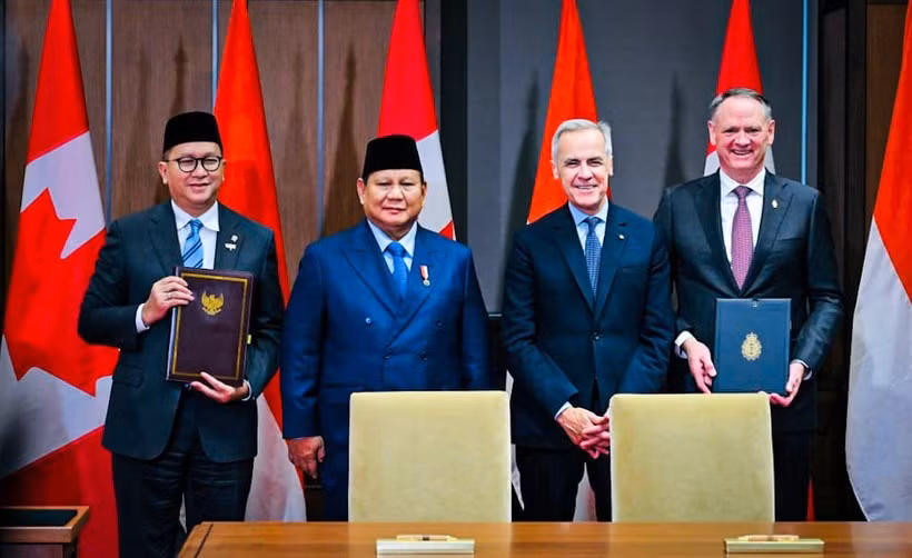 Le président Prabowo Subianto et le premier ministre du Canada, Mark Carney, ont assisté à la signature du protocole d'entente entre l'Indonésie et le Canada, à l'édifice de l'Ouest, sur la Colline du Parlement, à Ottawa, au Canada, mercredi 24 septembre. (Photo : BPMI, Secrétariat présidentiel)