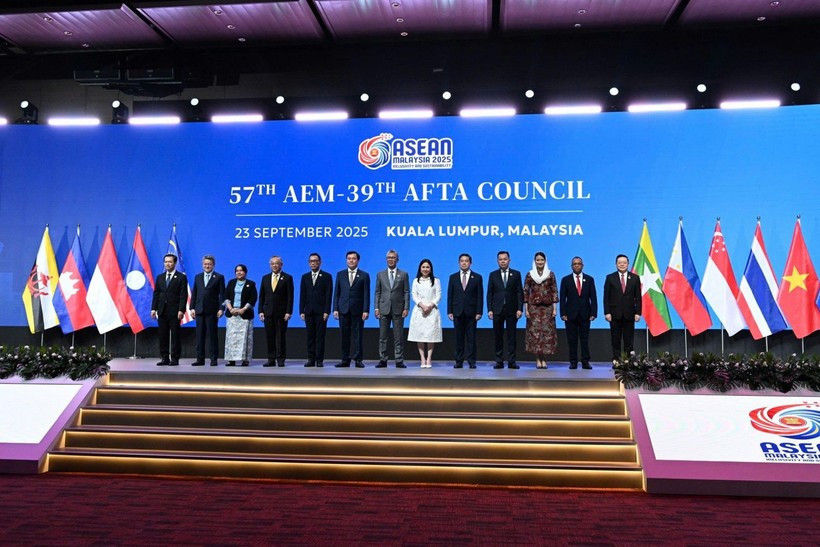 Lors de la 39e réunion de la zone de libre-échange de l'ASEAN (Photo : moit.gov.vn)