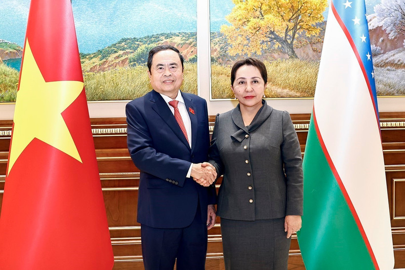 Le président de l'Assemblée nationale du Vietnam, Tran Thanh Man et la présidente du Sénat ouzbek, Tanzila Narbaev. Photo : VNA
