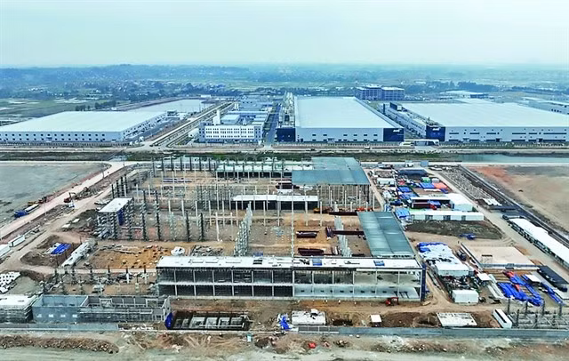 Si le pays souhaite une croissance de 8 à 10 %, il n'a d'autre choix que de passer du marché monétaire au marché des capitaux. Photo thoibaonganhang